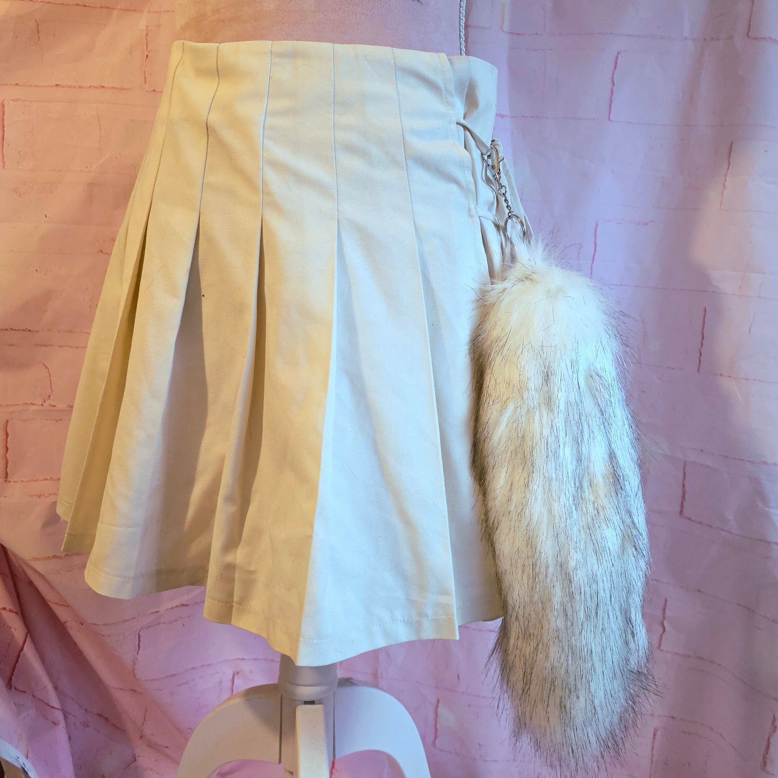 White Tail Keychain, Siberian Husky