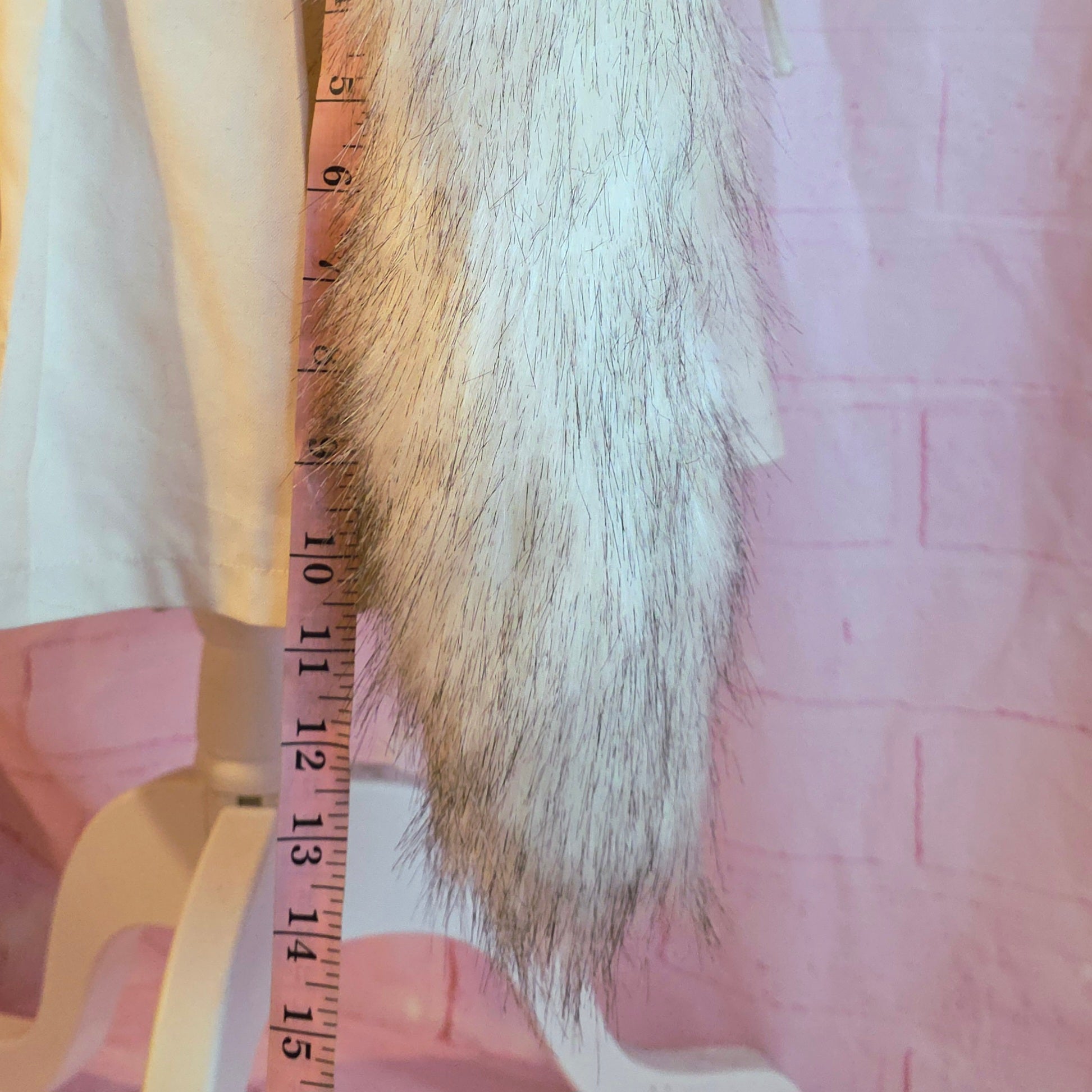 White Tail Keychain, Siberian Husky