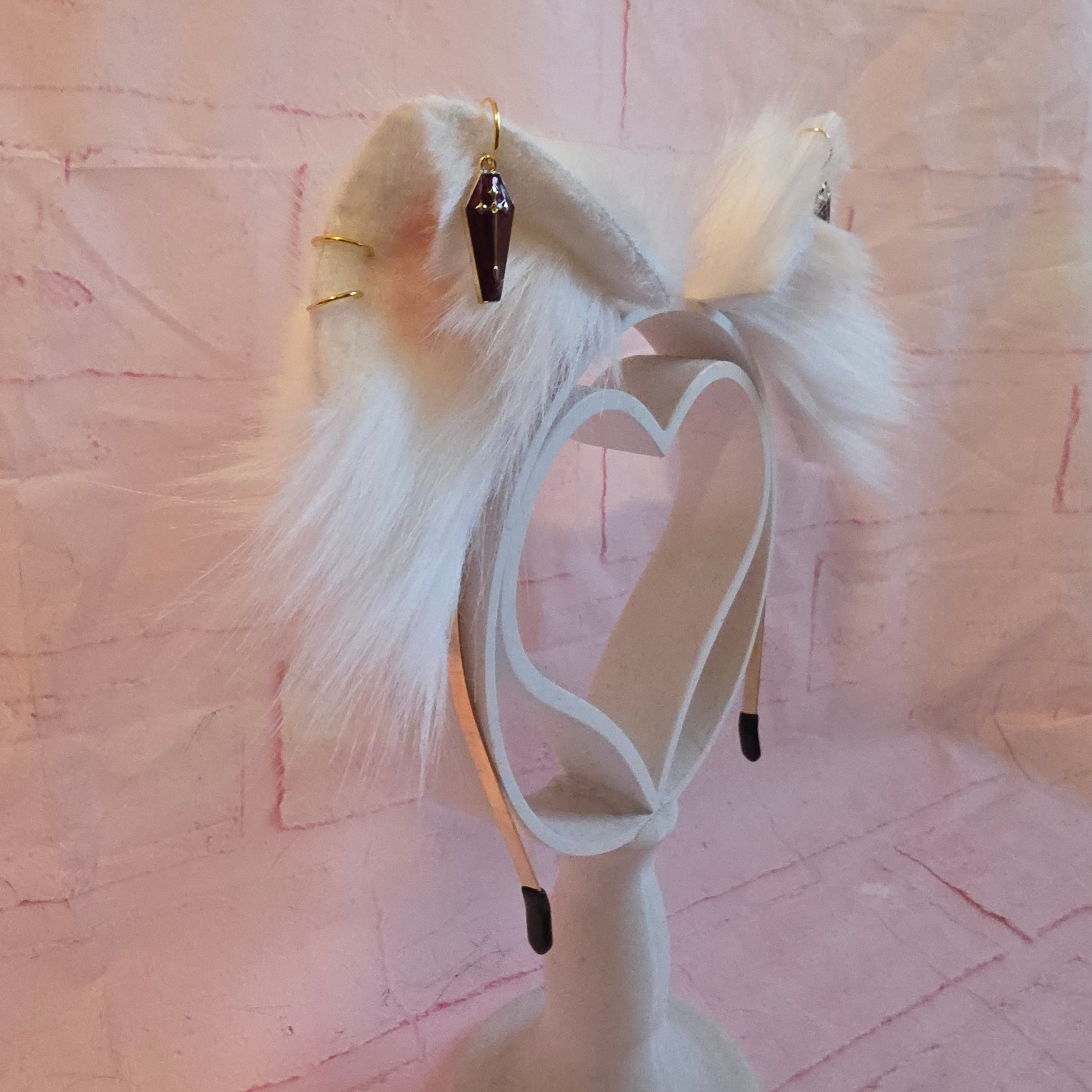 White Cat Ears, Fairy Coffin Cat