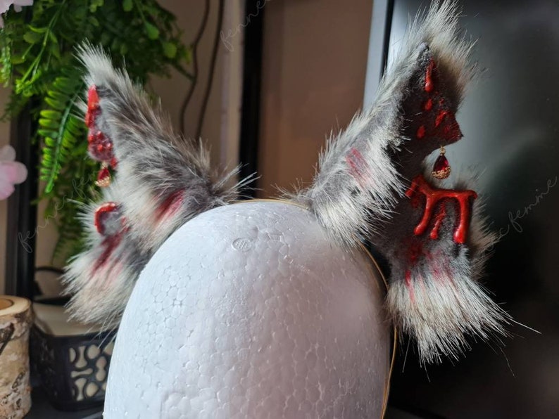 PET CEMETARY WOLF ears