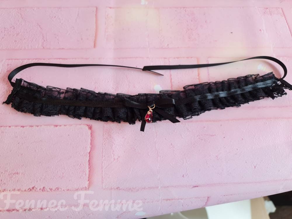 Gothic Lace Choker