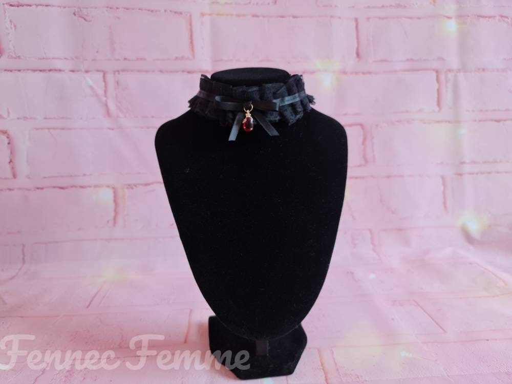 Gothic Lace Choker