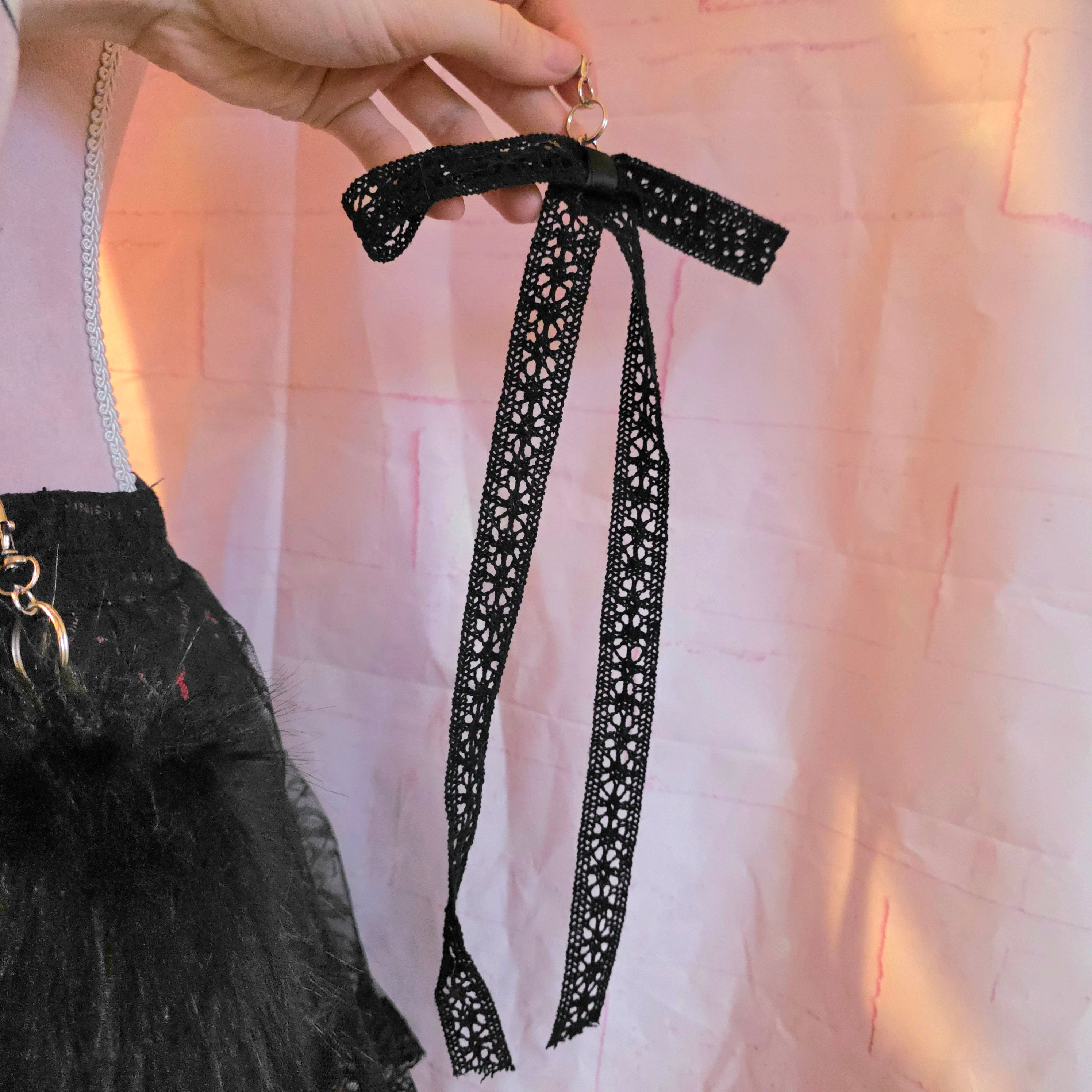 Black Keychain Tail, Rune