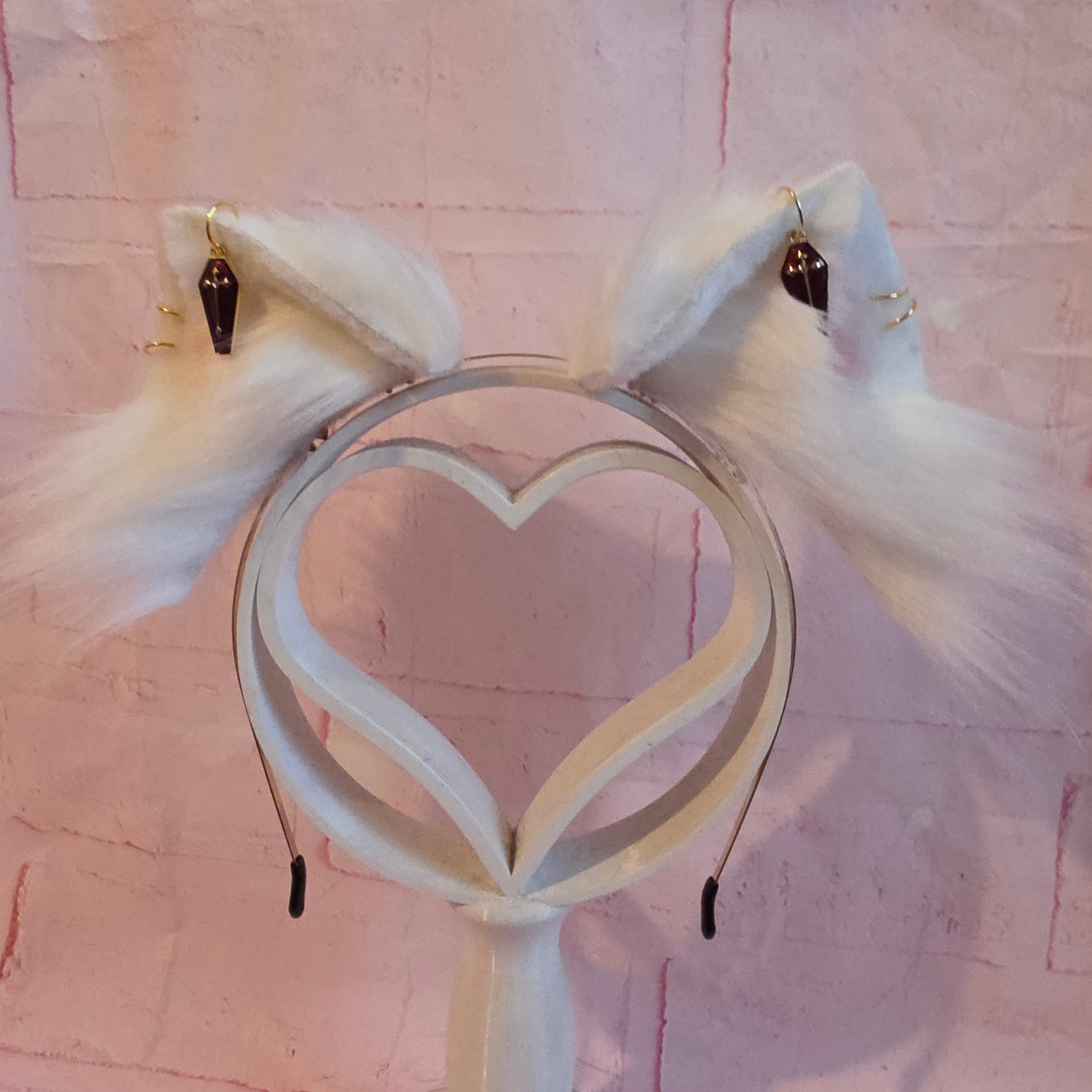 White Cat Ears, Fairy Coffin Cat