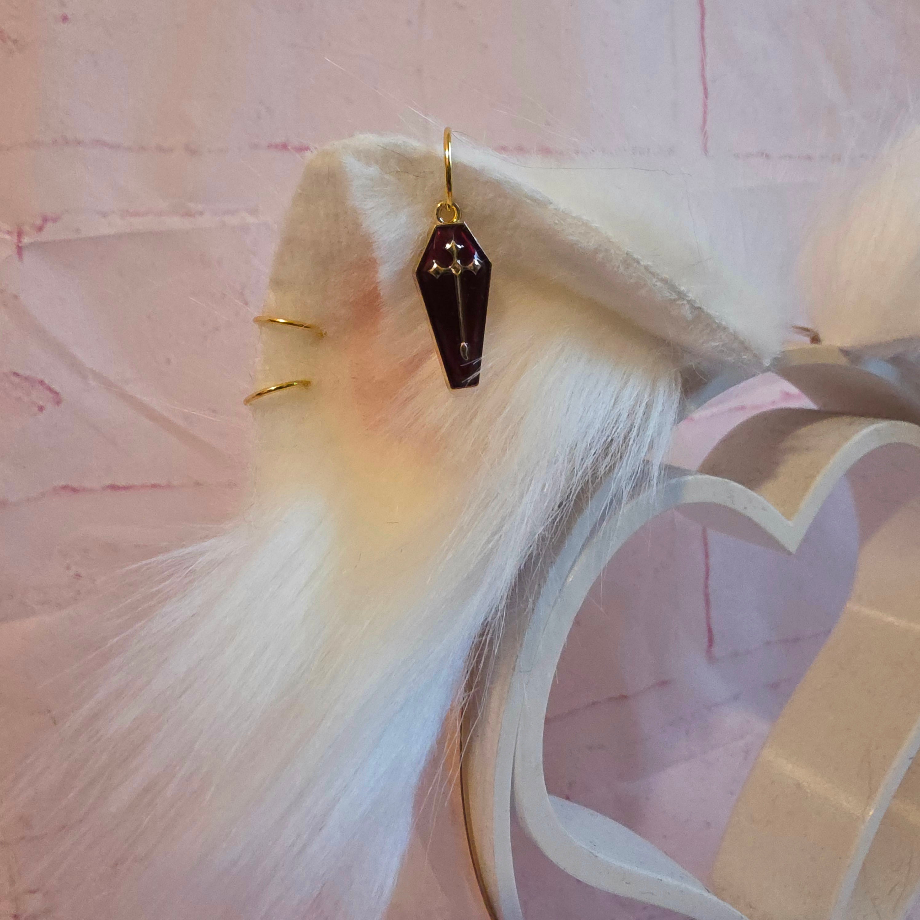 White Cat Ears, Fairy Coffin Cat