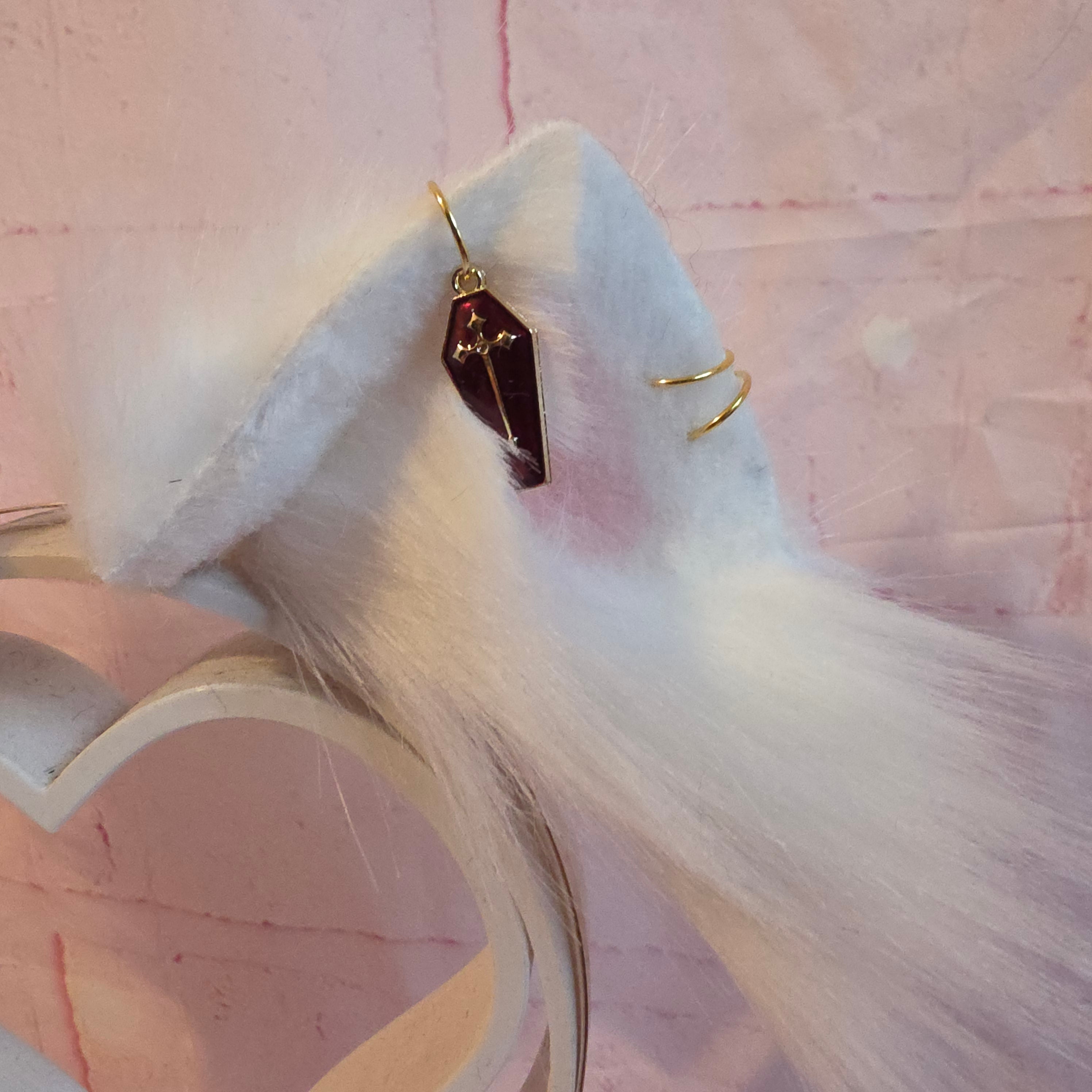 White Cat Ears, Fairy Coffin Cat