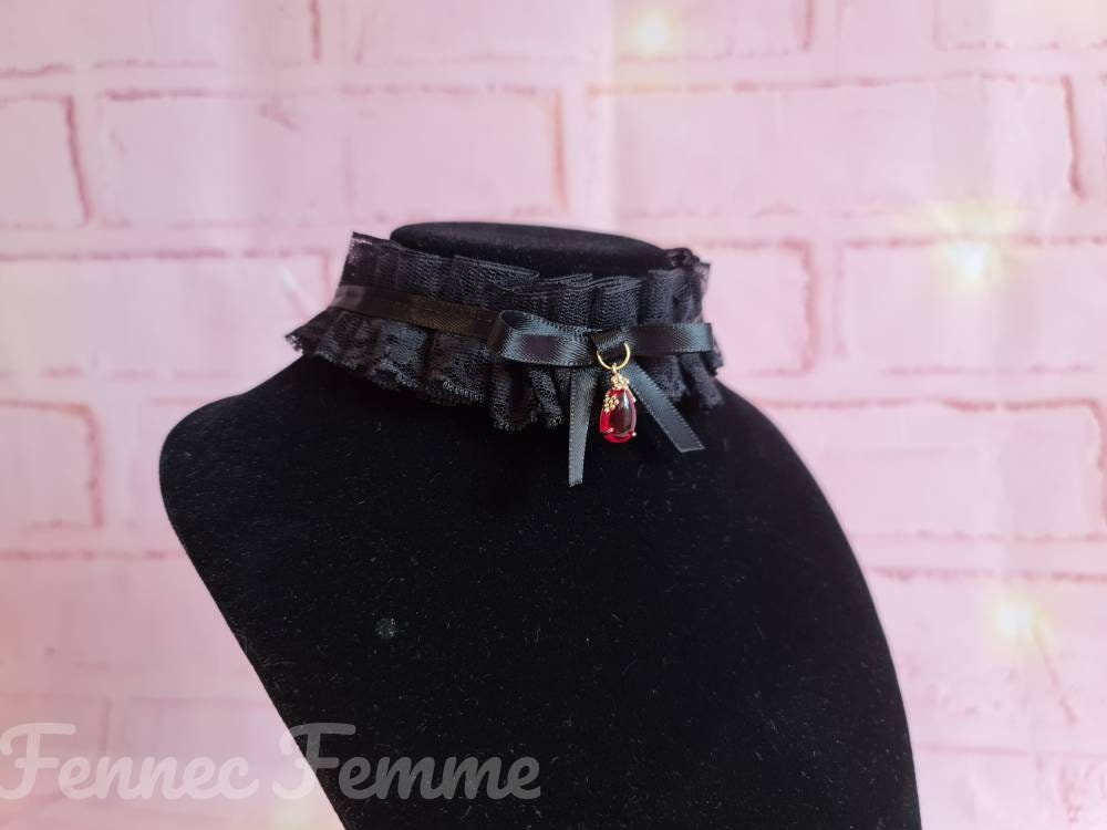 Gothic Lace Choker